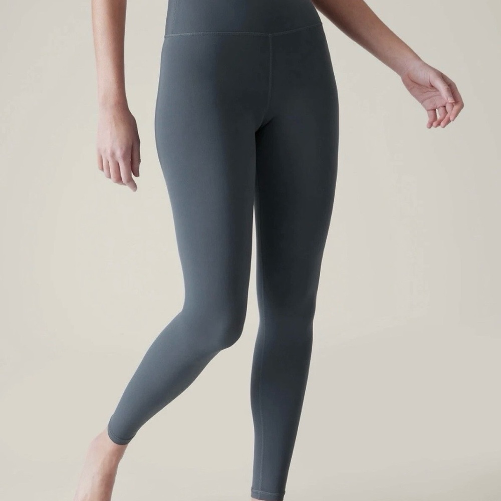 Athleta Transcend Small Granite Blue 7/8 Leggings